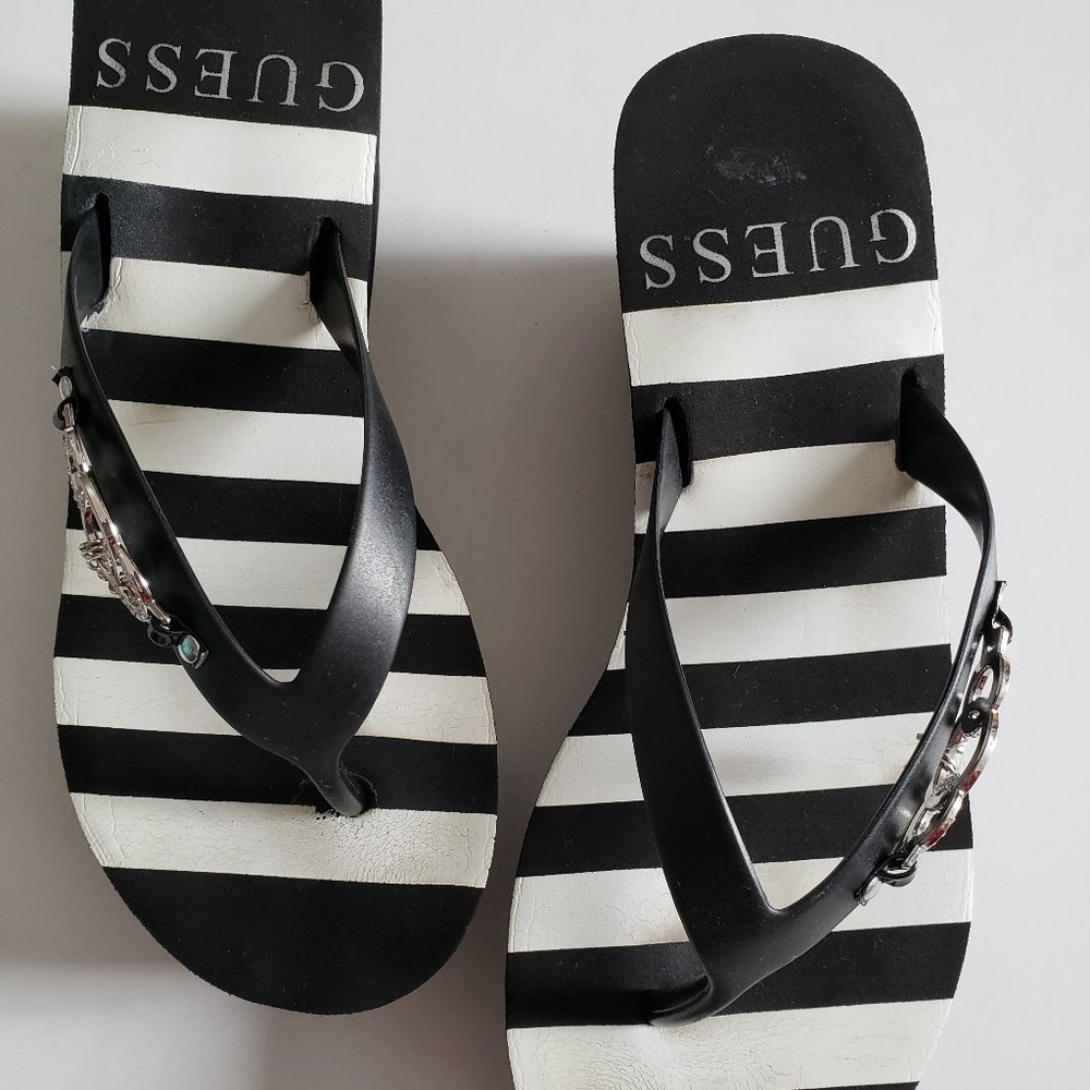 Guess flip flops